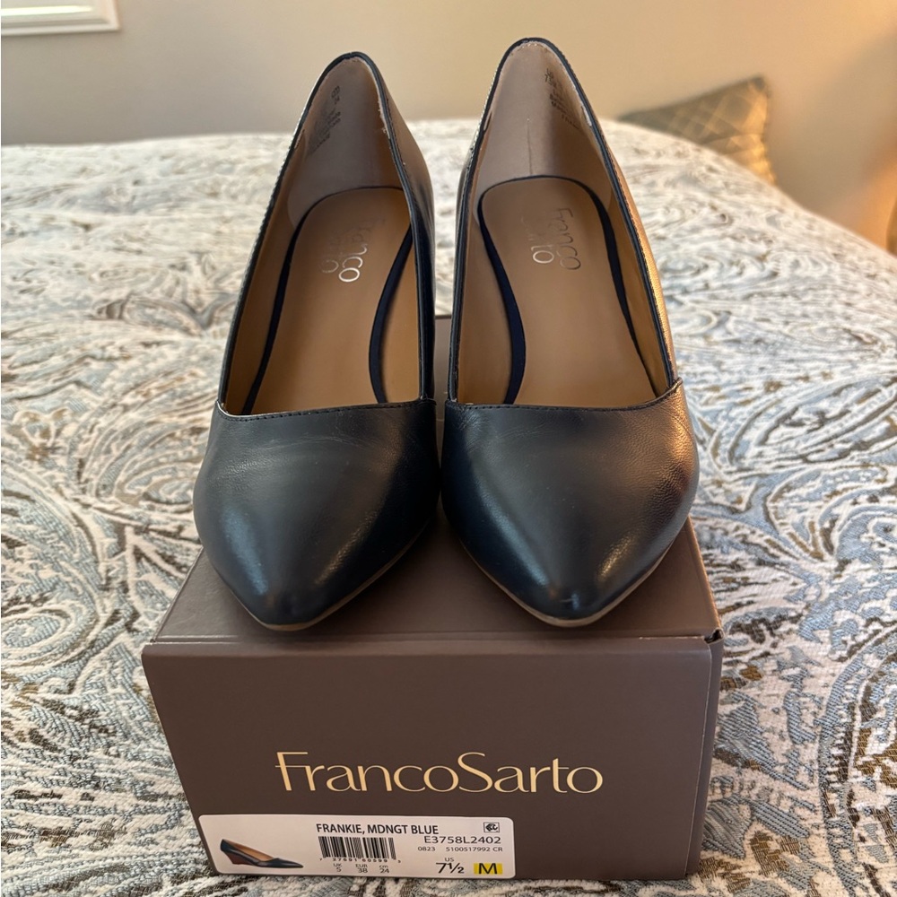 Franco Sarto Frankie Navy Leather Pointed Wedge Heel Stacked 2.5” Size 7.5.